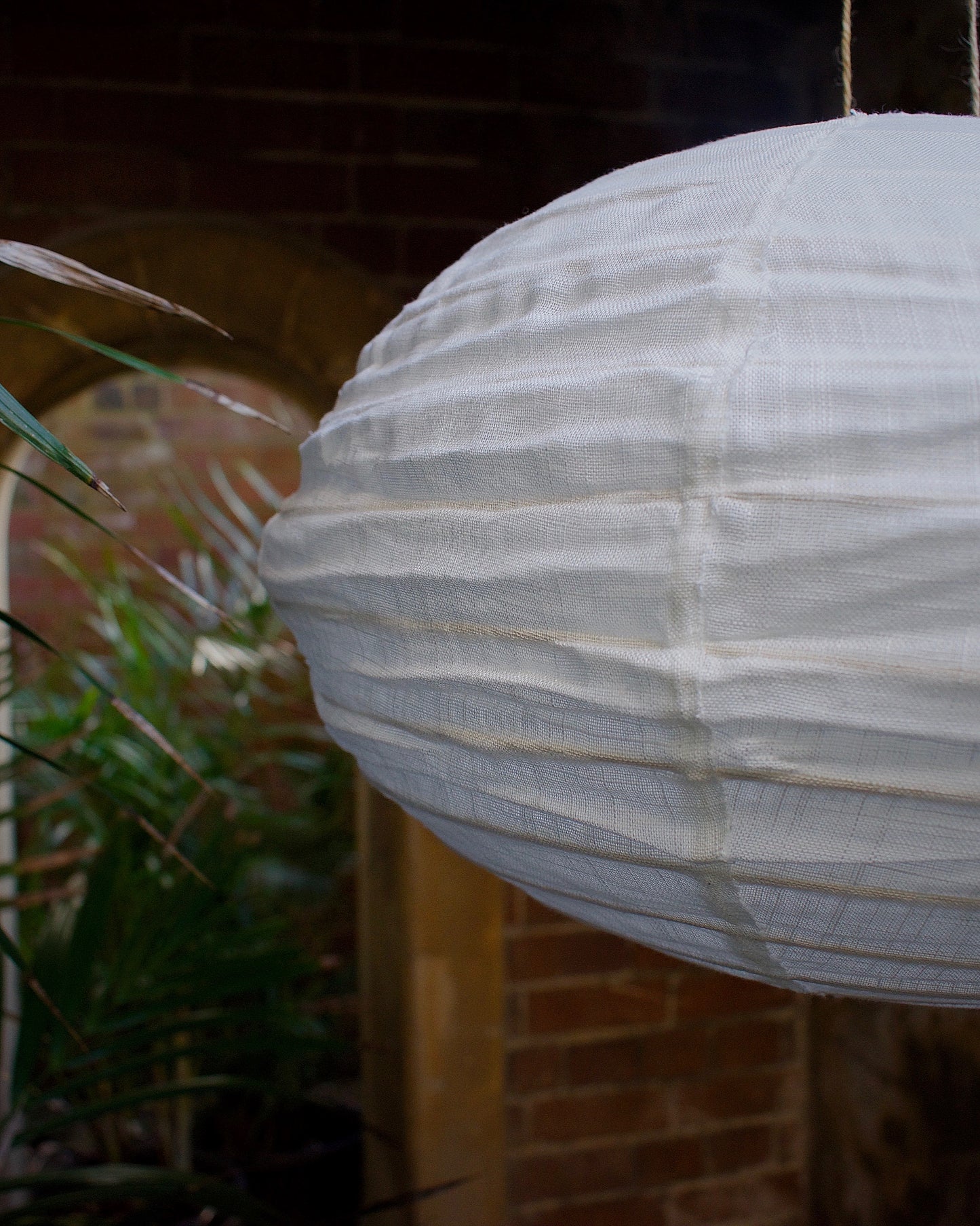 Nube Linen Oval Pendant