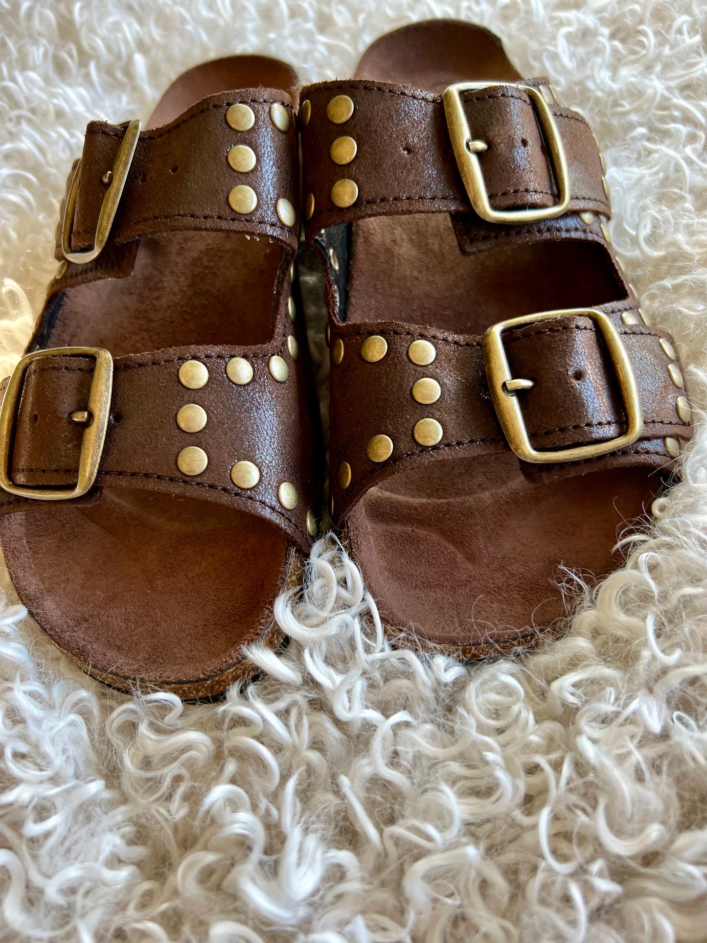 Aged Leather Slides