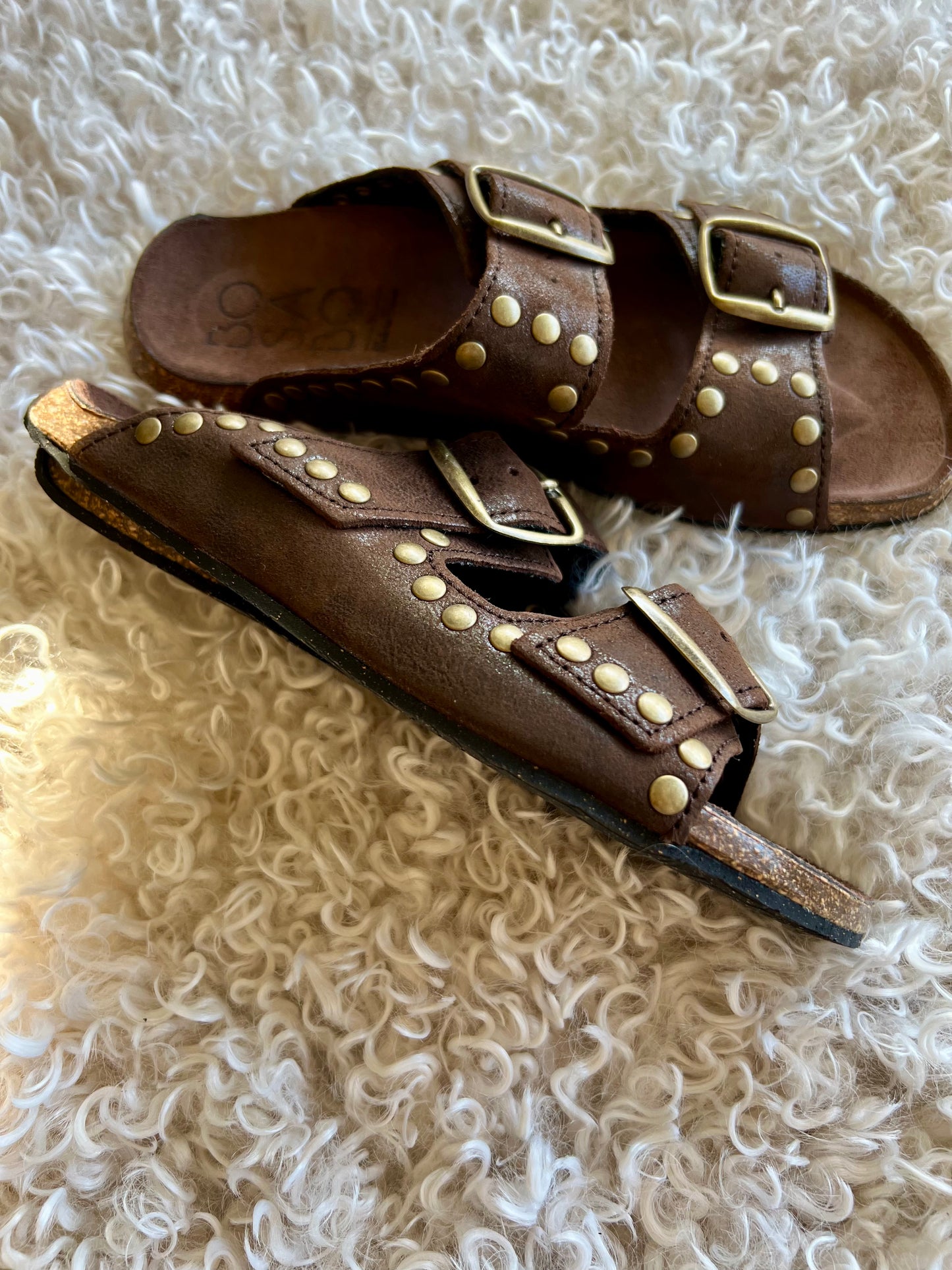 Aged Leather Slides