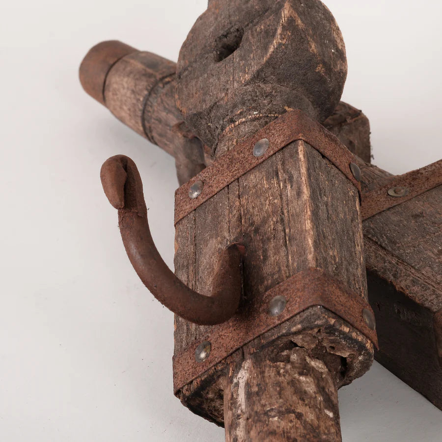 Vintage Vertical Hook