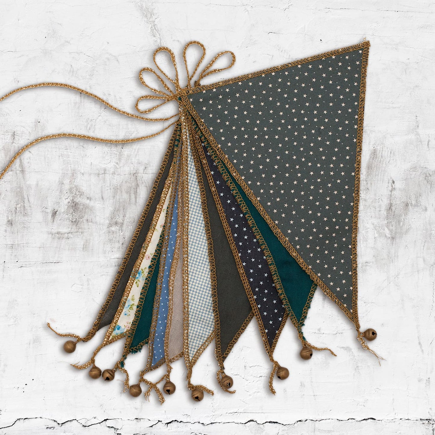 Numero 74 Bunting Garland