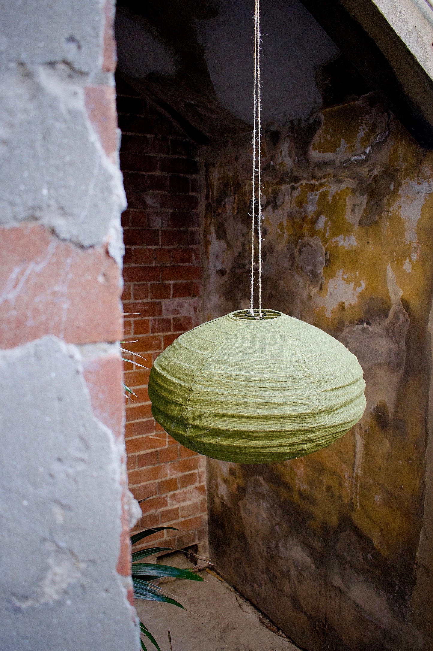 Nube Linen Oval Pendant