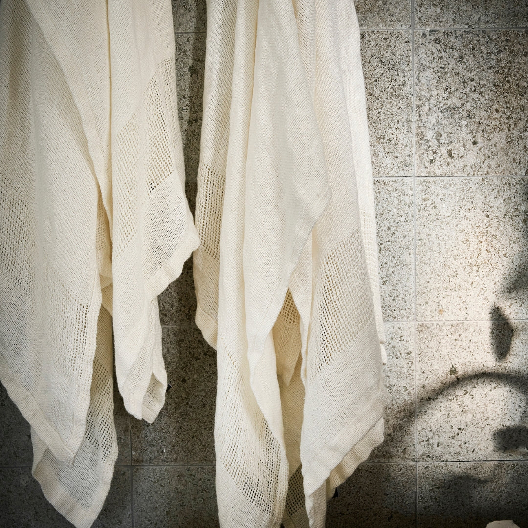 Mayla Hand Loom Woven Linen Towel Ivory.