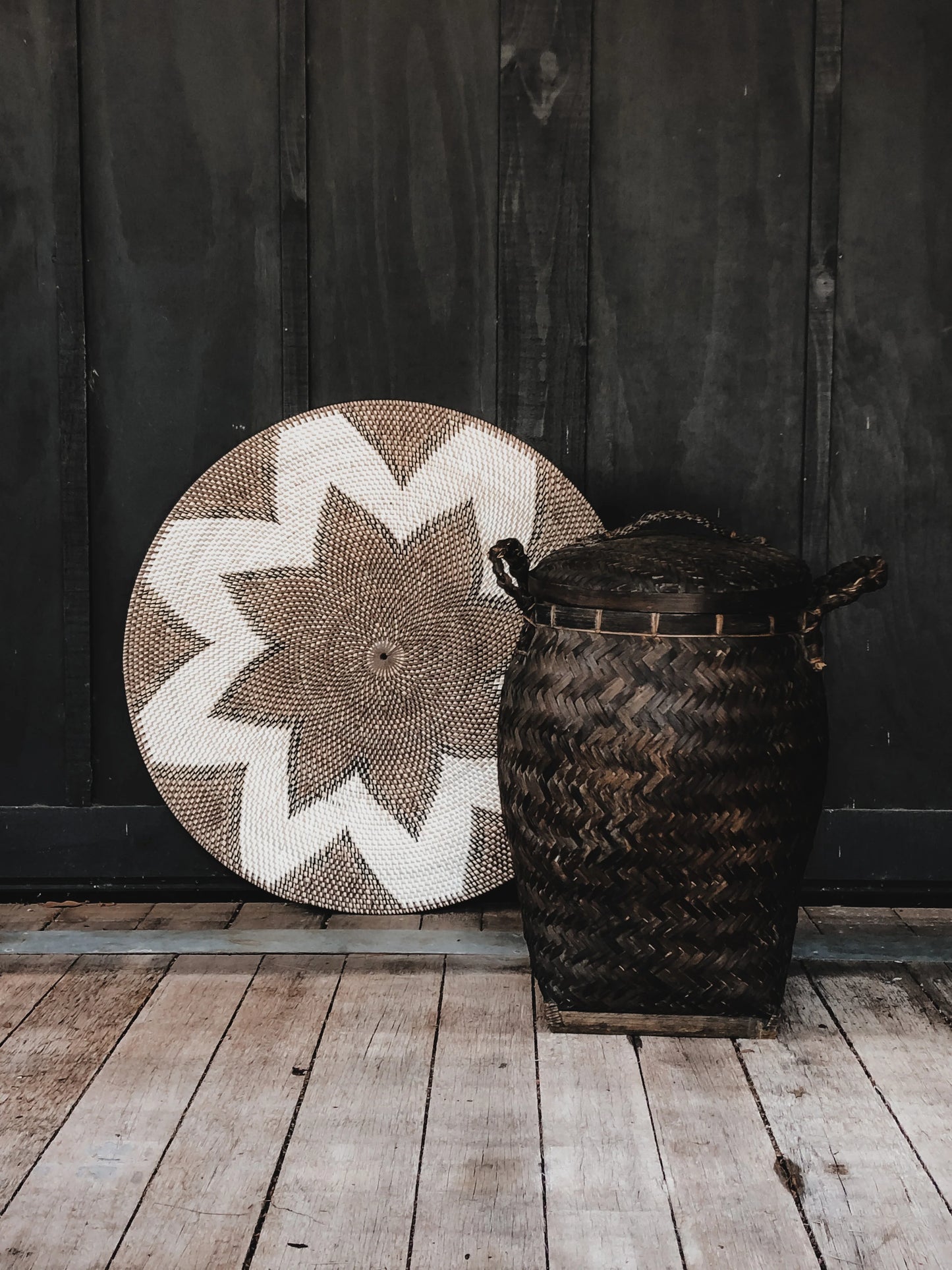 Astari Wall Plate