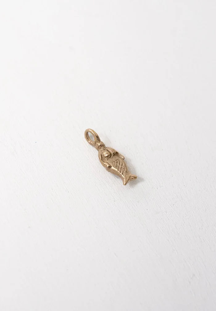 Pesci Che Volano Charms and Spacers