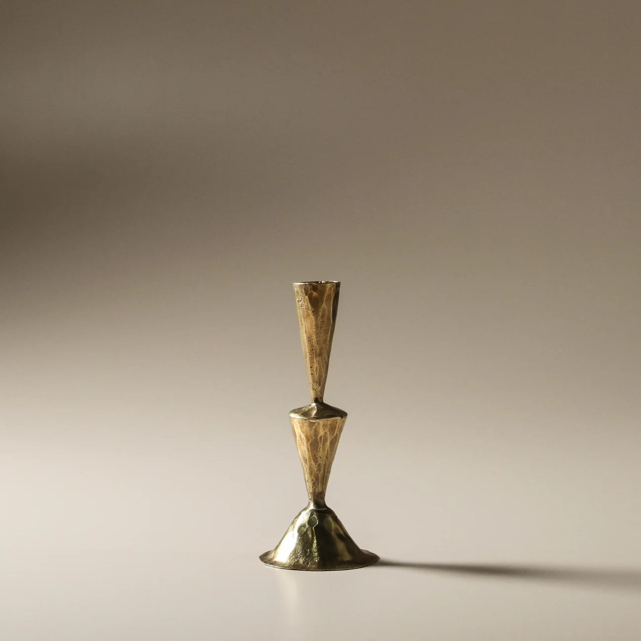 Iris Candle Stand