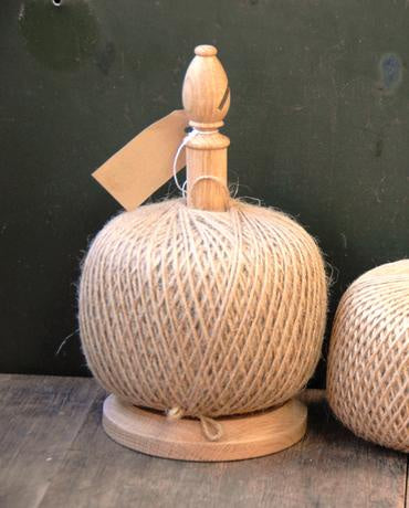 Twine Stand with Cutter