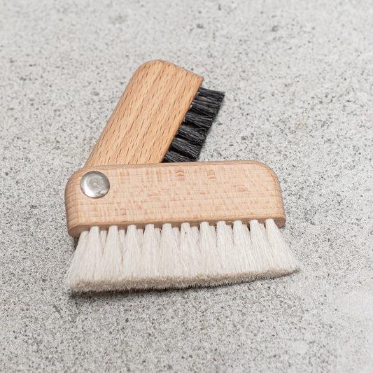 Computer brush