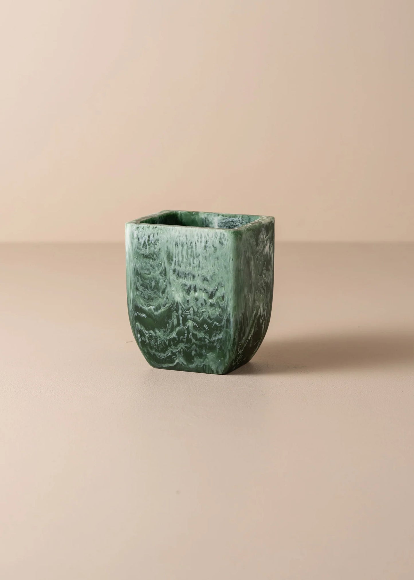 Flow Resin Toothbrush Holder