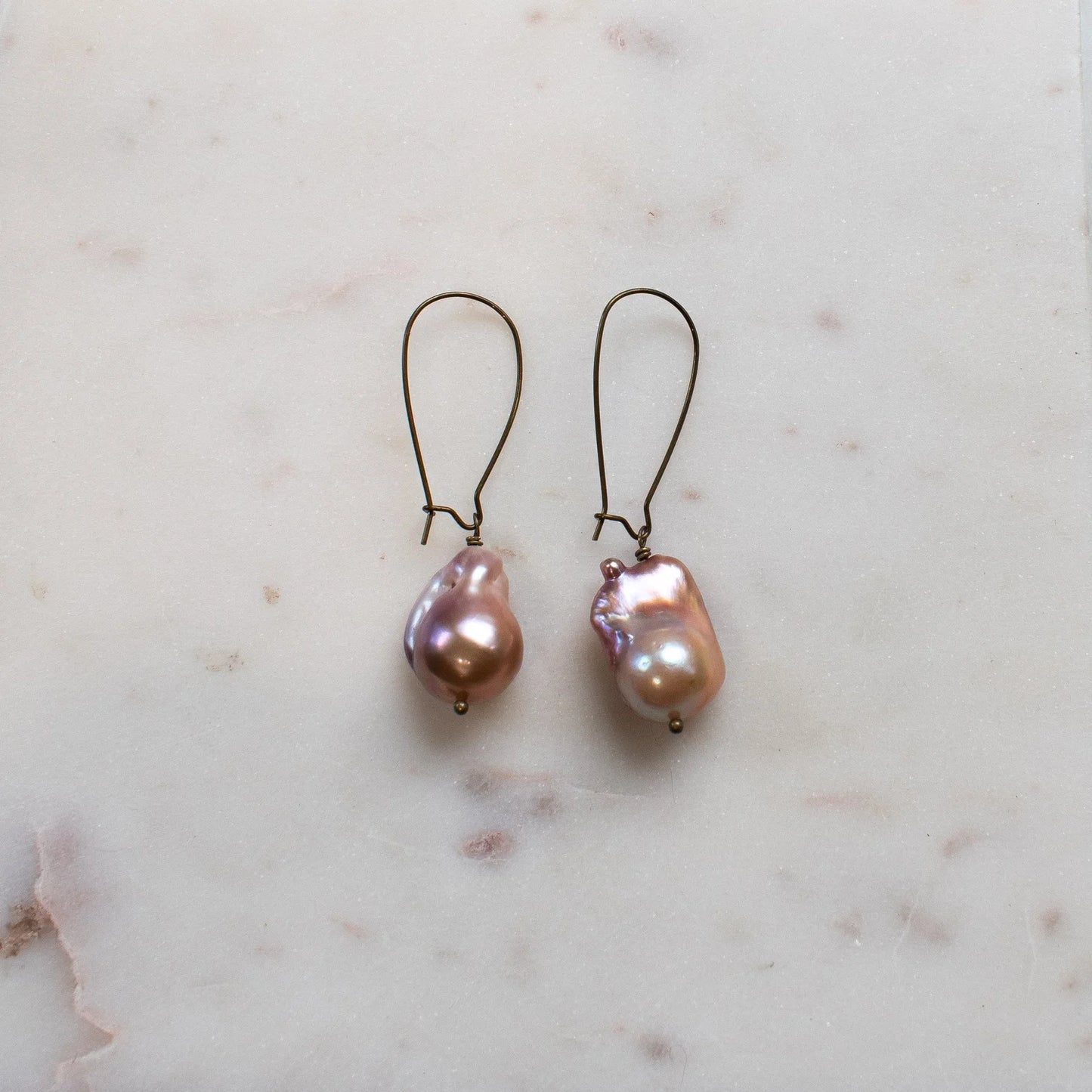 MARÉE Freshwater Pearl Earrings