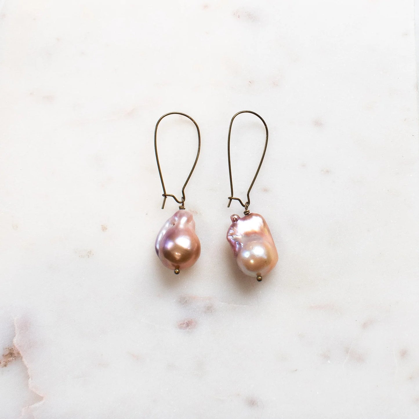 MARÉE Freshwater Pearl Earrings