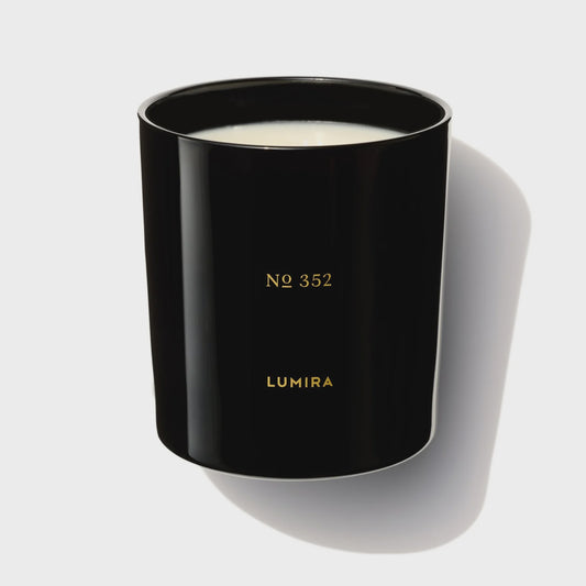 No352 Leather & Cedar Luxury Candle