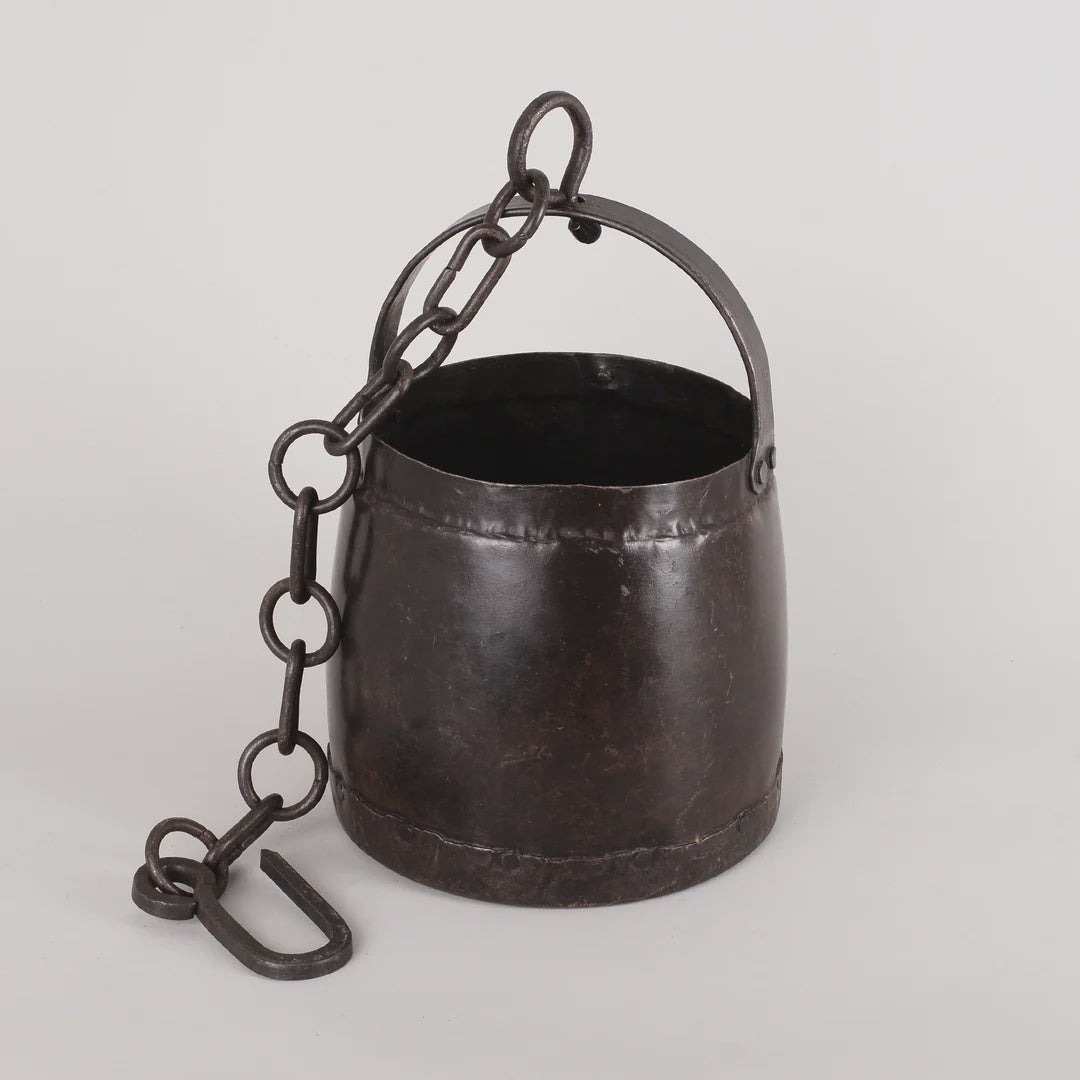 Iron Hanging Pot with Chain